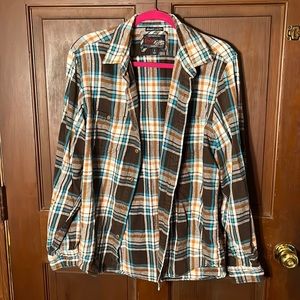 Mens long sleeve flannel size L pre owned in perfect condition.